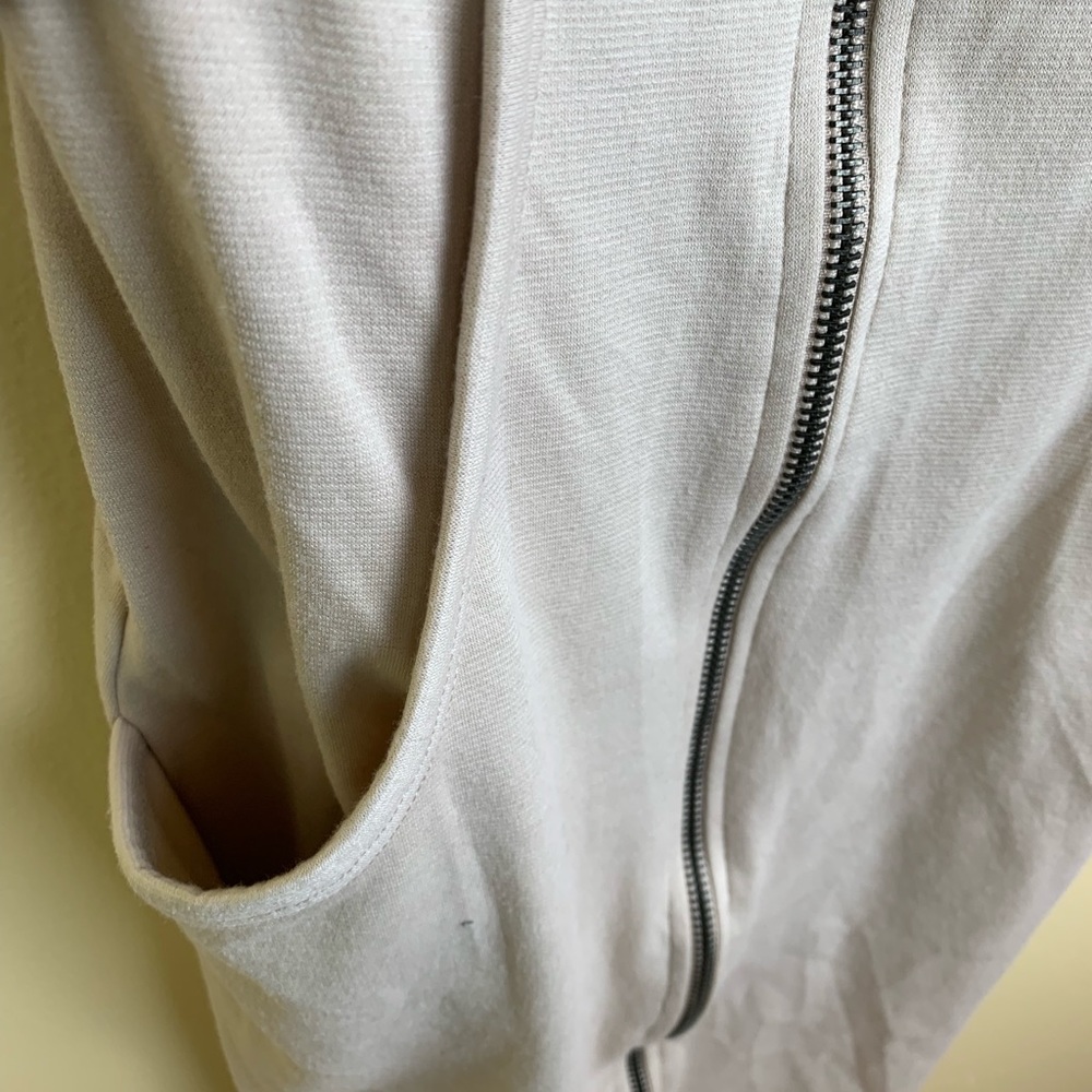 Honey Punch Zipper Front Body Con Dress View 5